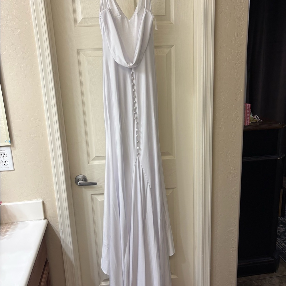 Source Unknown Elegant White Wedding Dress